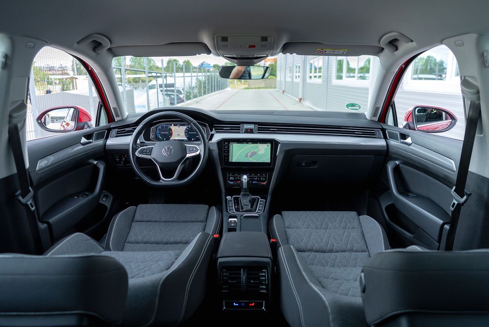 VW Passat-ACC-RAR-Automat-An 2023–Virtual Cockpit-Camera-83403 km-Navi