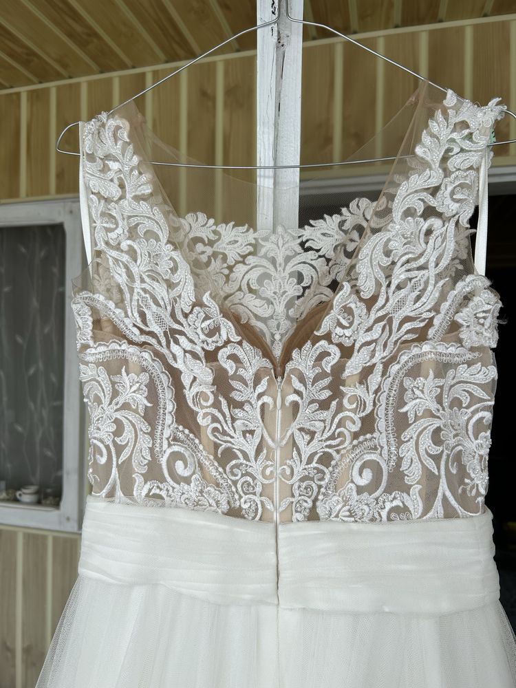 Vand rochie de mireasa