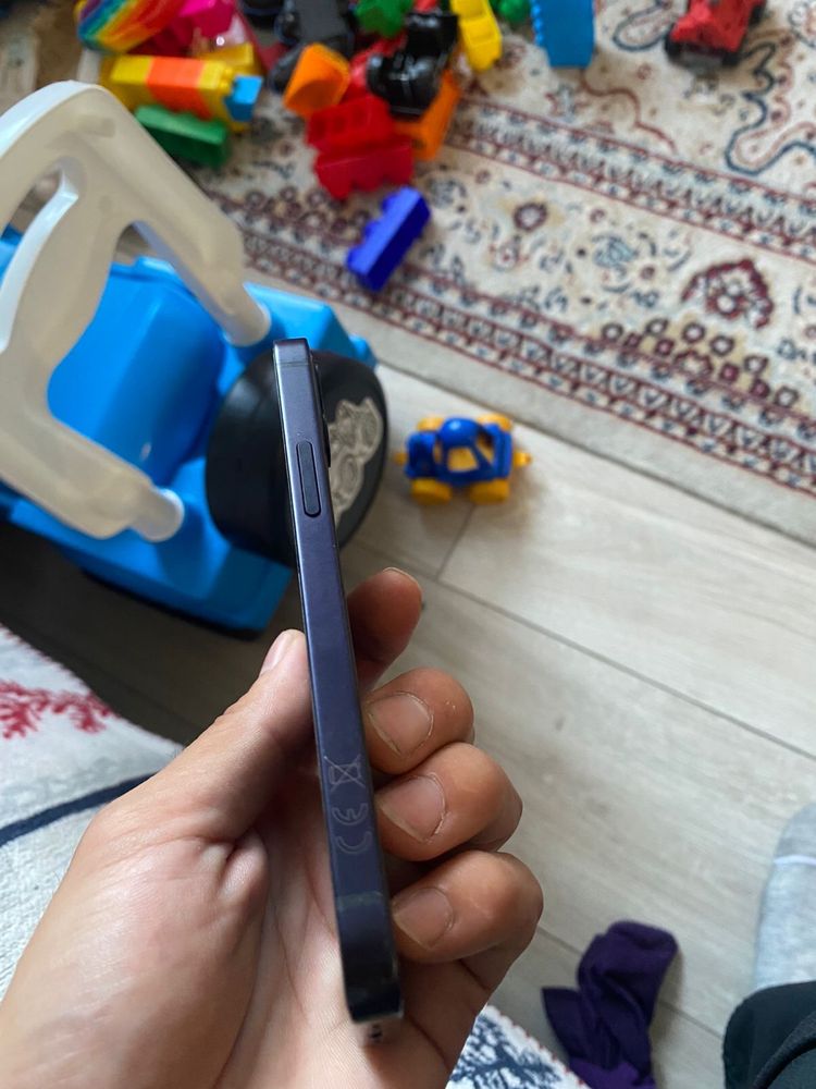 Iphone 12mini продам