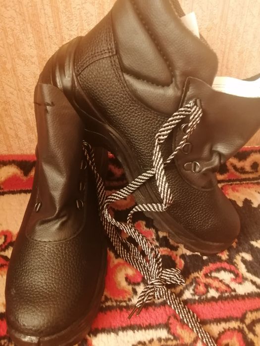 Продам! ботинки! новые!