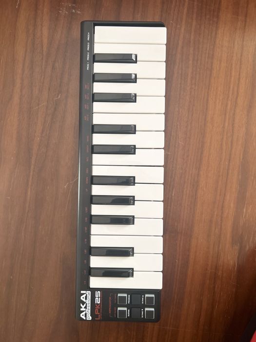 Midi клавиатура акай