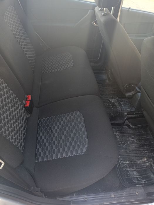 Сиденья от гранты новый