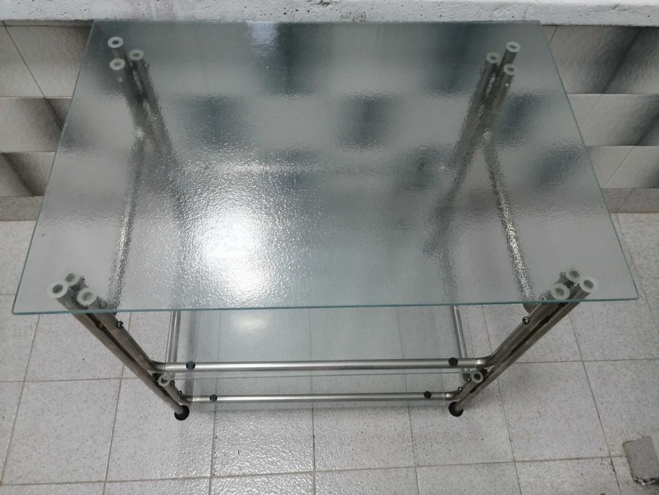 Стъклена маса 3 нива, закалено стъкло