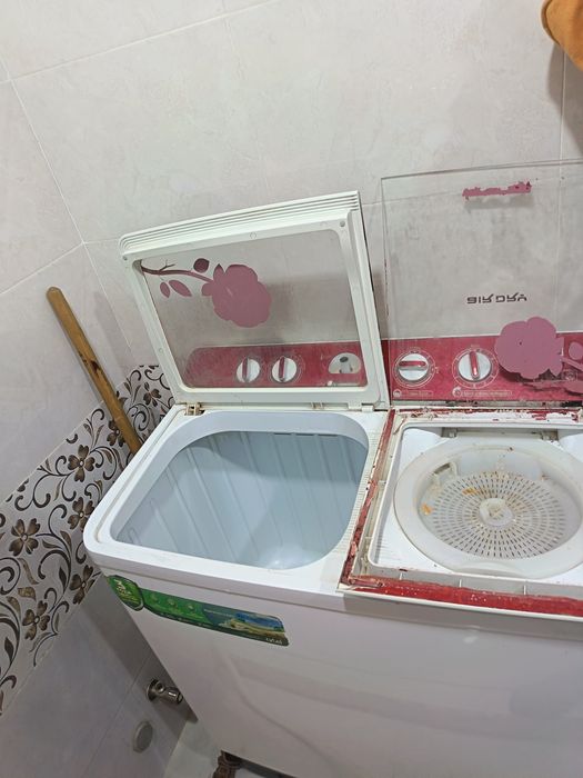 Кир мошина сотилади. Парраги олинадиган булиб колган.  Мотори ишлайди.