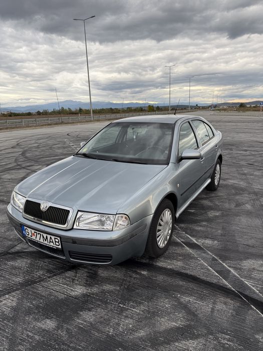 Skoda Octavia 1  1.6 benzina