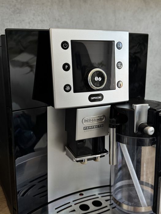 Кафеавтомат Delonghi Perfecta Cappuccino