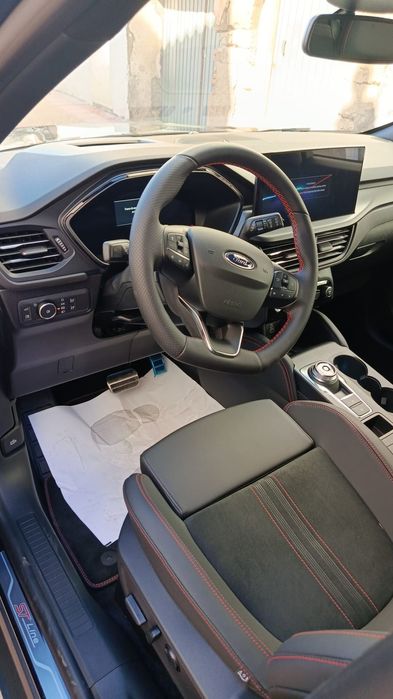 Ford kuga ST hibrid plug-in