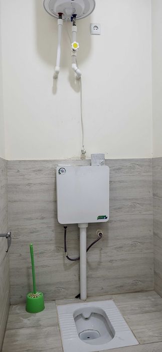 Arenda magazin. Erkin savdo yonida. 84 kvadrat metr+84 kv metr podval