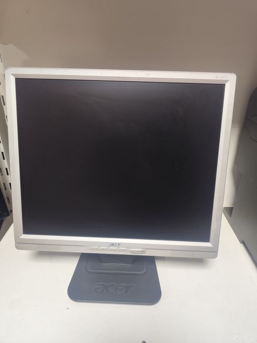 Монитор 17 дюймов продается