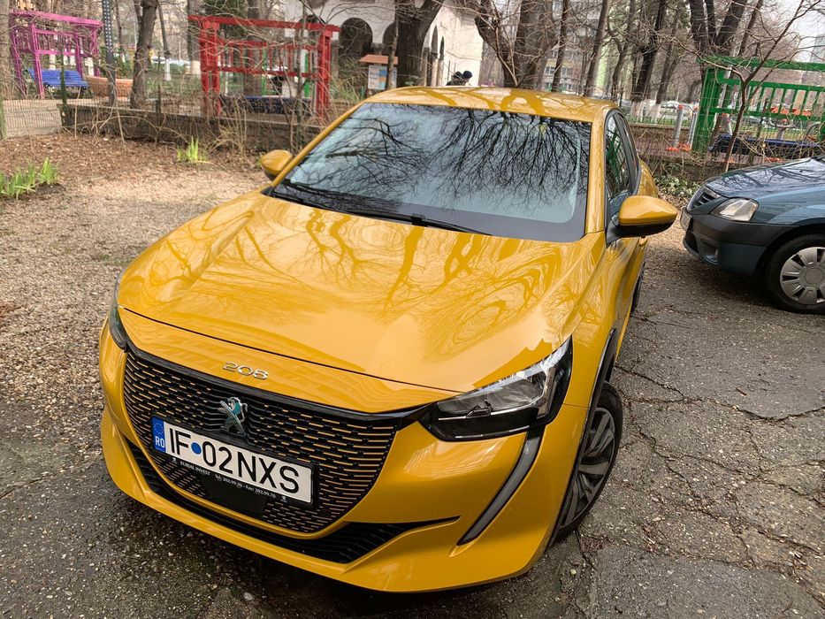 Peugeot 208 de inchiriat pentru UBER/BOLT