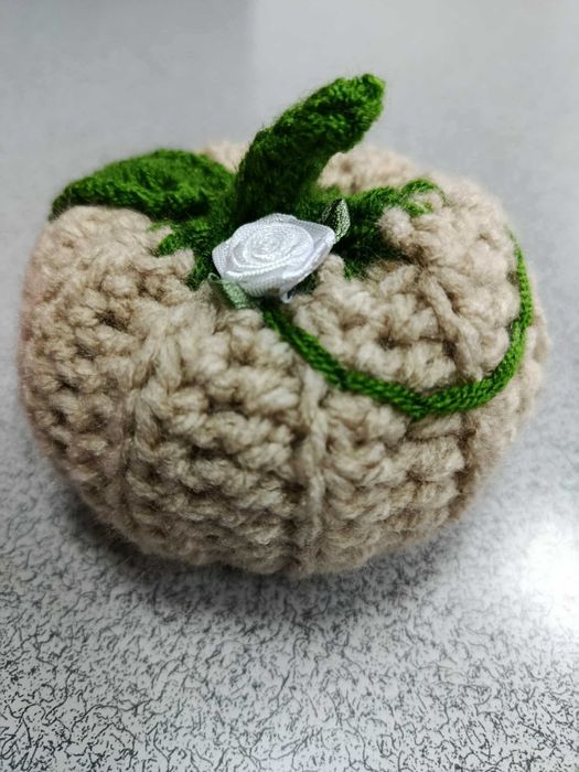 Плетени тикви на една кука