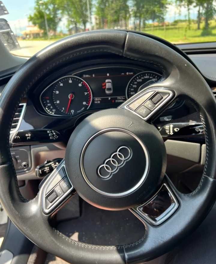 Автомобил Audi A8