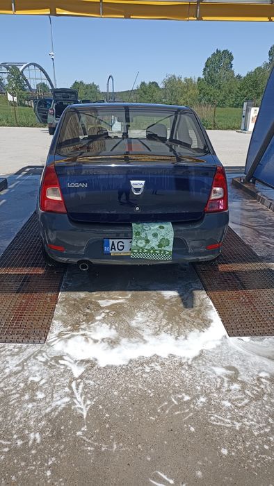 Vând Logan 1,2 16valve sau schimb cu ATB
