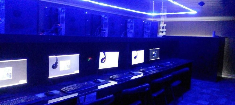 Kompyuterlar jihozlari bilan sotiladi