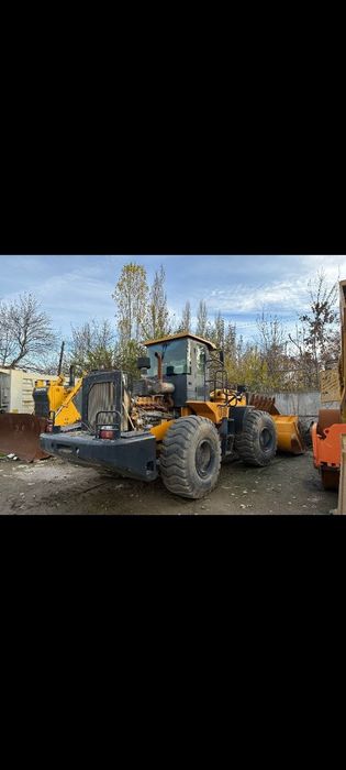 Аренда спецтехники Погрузчик 3кубали