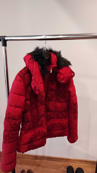 Дамско зимно яке Desigual, размер 40, много запазено