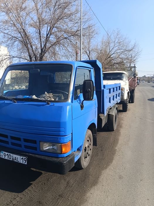 Продам машину кия титан