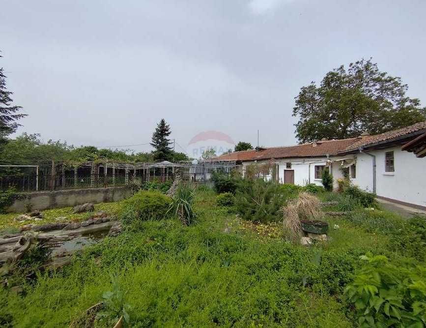 продавам къща в село Пчеларово, област Добрич