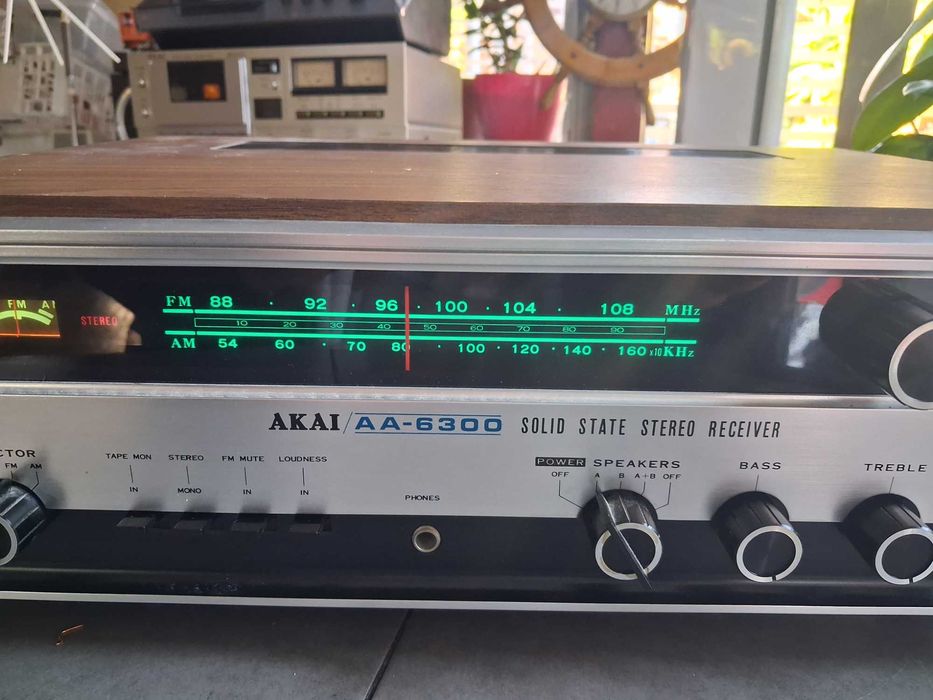 Akai AA-6300 stereo receiver