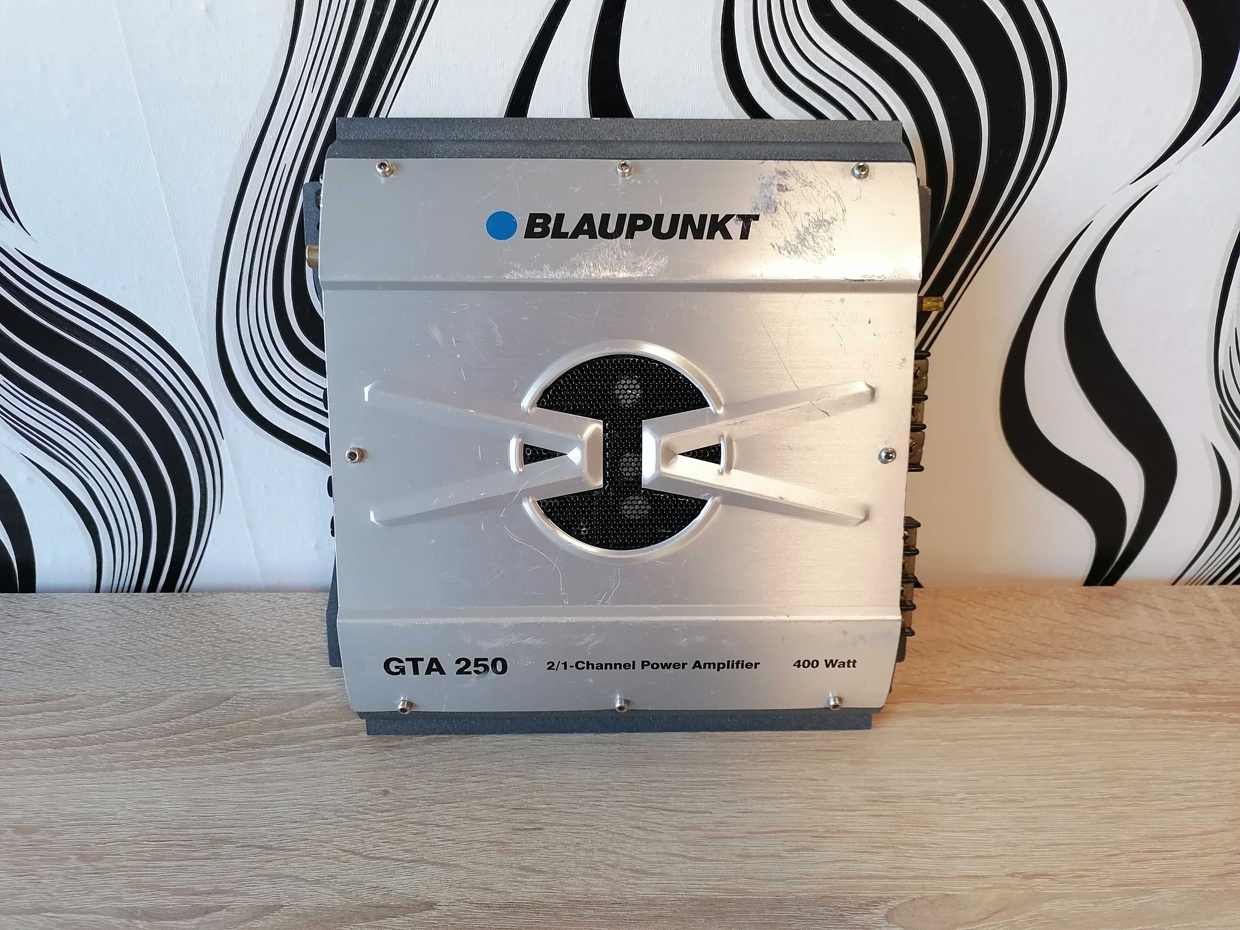 Усилвател Alpine MRP-F306