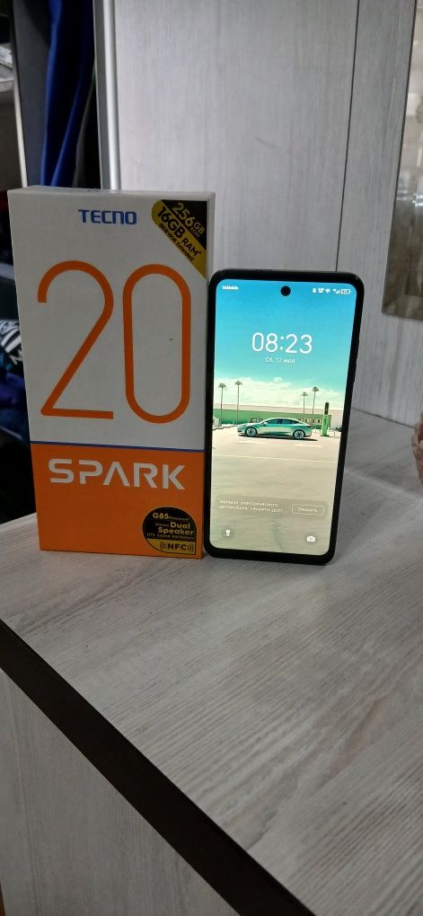 Tecno Spark 20 8/256/Ram 16gb