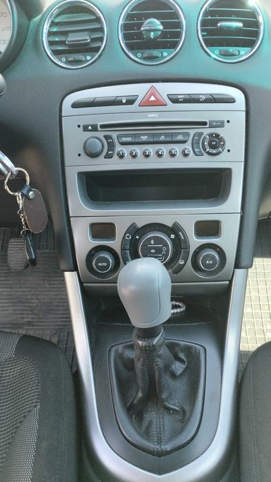 Peugeot 308 1.6 продава се