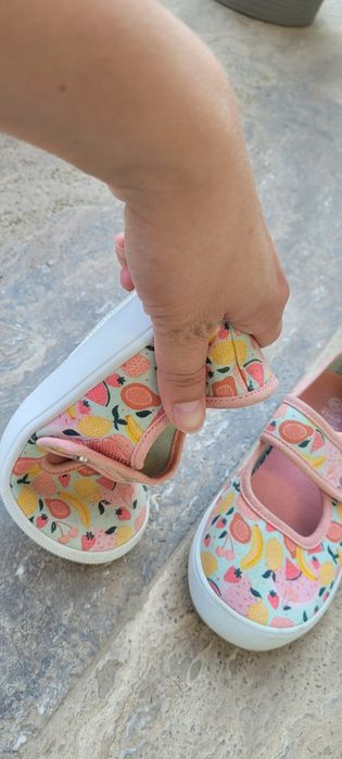 Teniși fete, tare drăguți și de calitate, mr.30