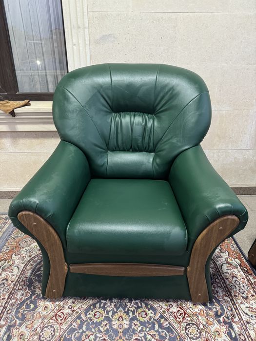 Продам диван с креслом, в отличном состояний