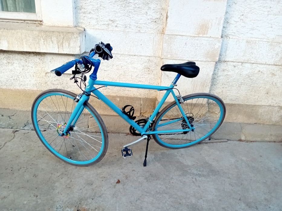 Am de vânzare bicicleta semi curiera