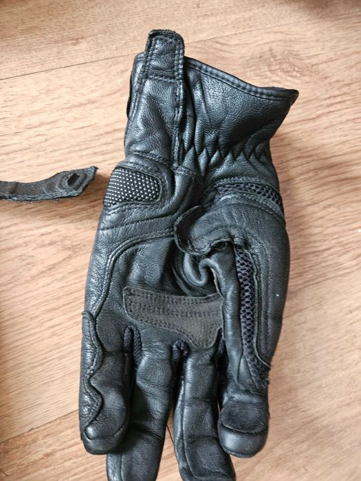 Geaca moto Alipinestars city (rupta, zgariata), manusi, aparatoare