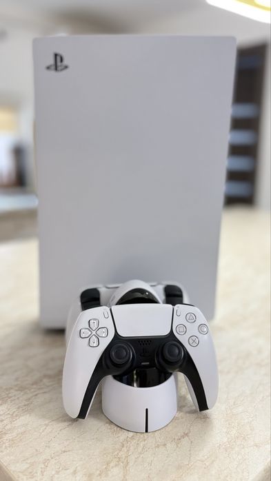 Ps5 slim digital cu 2 controllere si suport incarcare