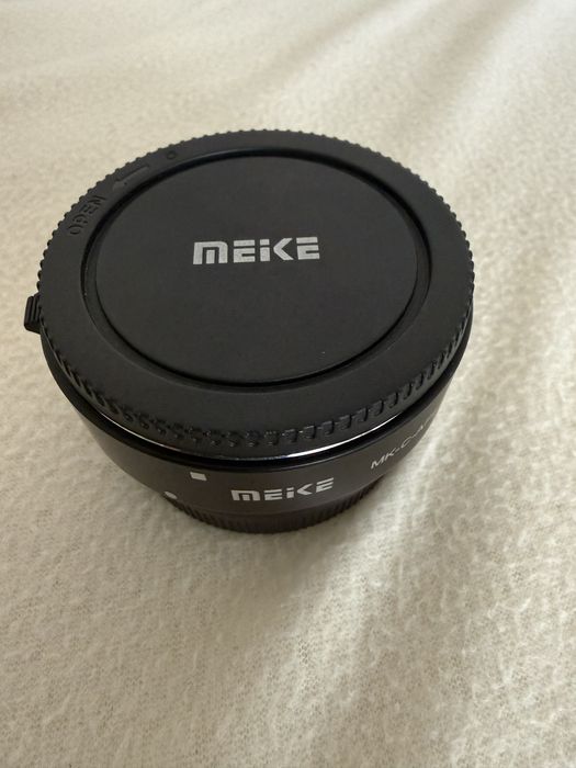 Adaptorul obiectivelor Canon EF / EFS pentru camera EF M