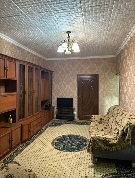 Квартира продаётся Чиланзар 10 квартал 2/5/5 меб тех Шухрат перекрёсто