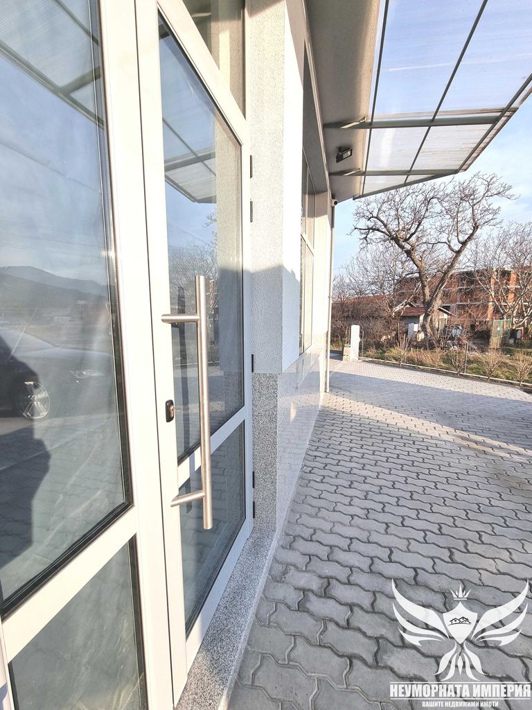 Дава се под наем Офис в Асеновград - 50 кв.м за 305 € - Снимка #12