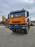 De vanzare Iveco Trakker 4X4 cu Macara
