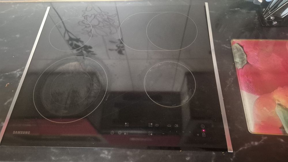 Продам встраиваемую варочную поверхность