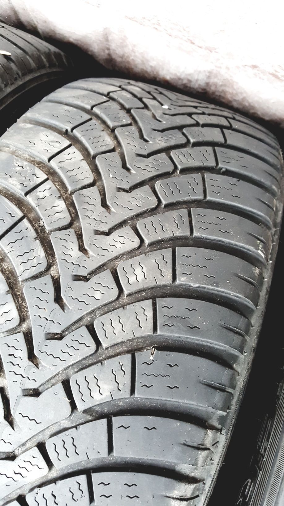 215/55/16,falken/nokian,dot 3418/2316,6-7mm