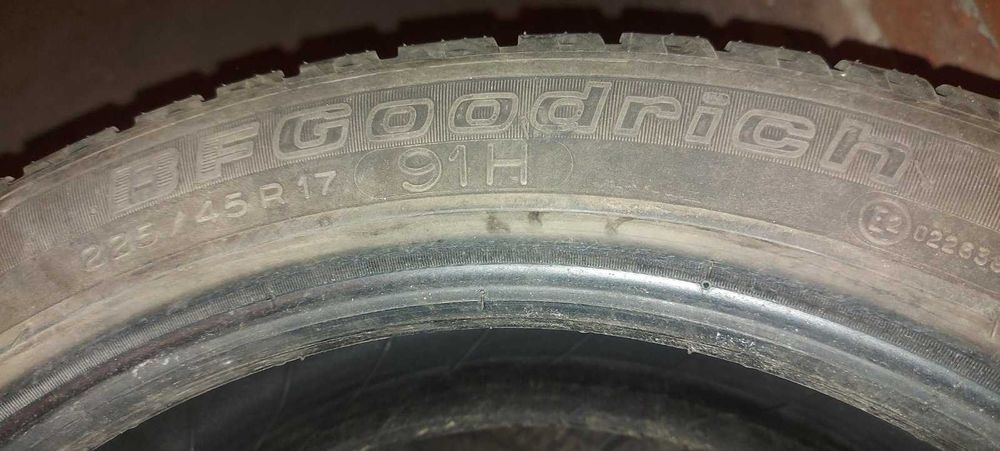 4 броя зимни гуми Bridgestone, размер 225/ 45 R17 - 91 H