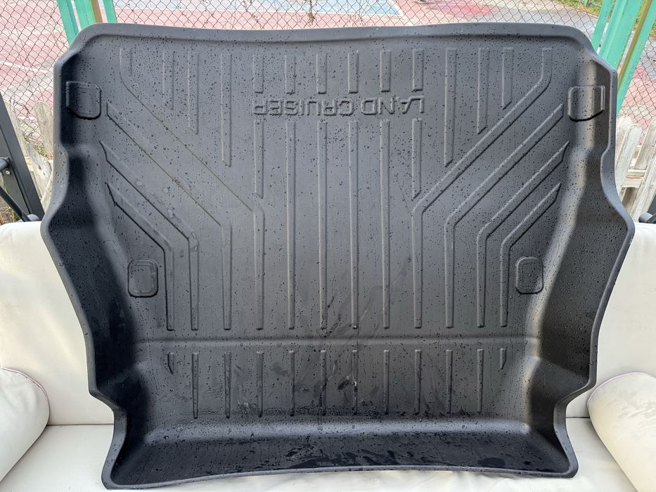 Полик на багажник LX 570,600- LC 200,300