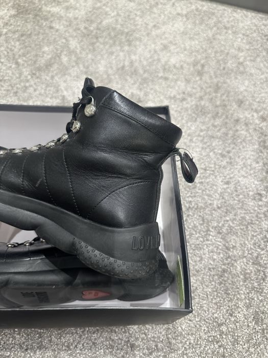 Боти Love Moschino