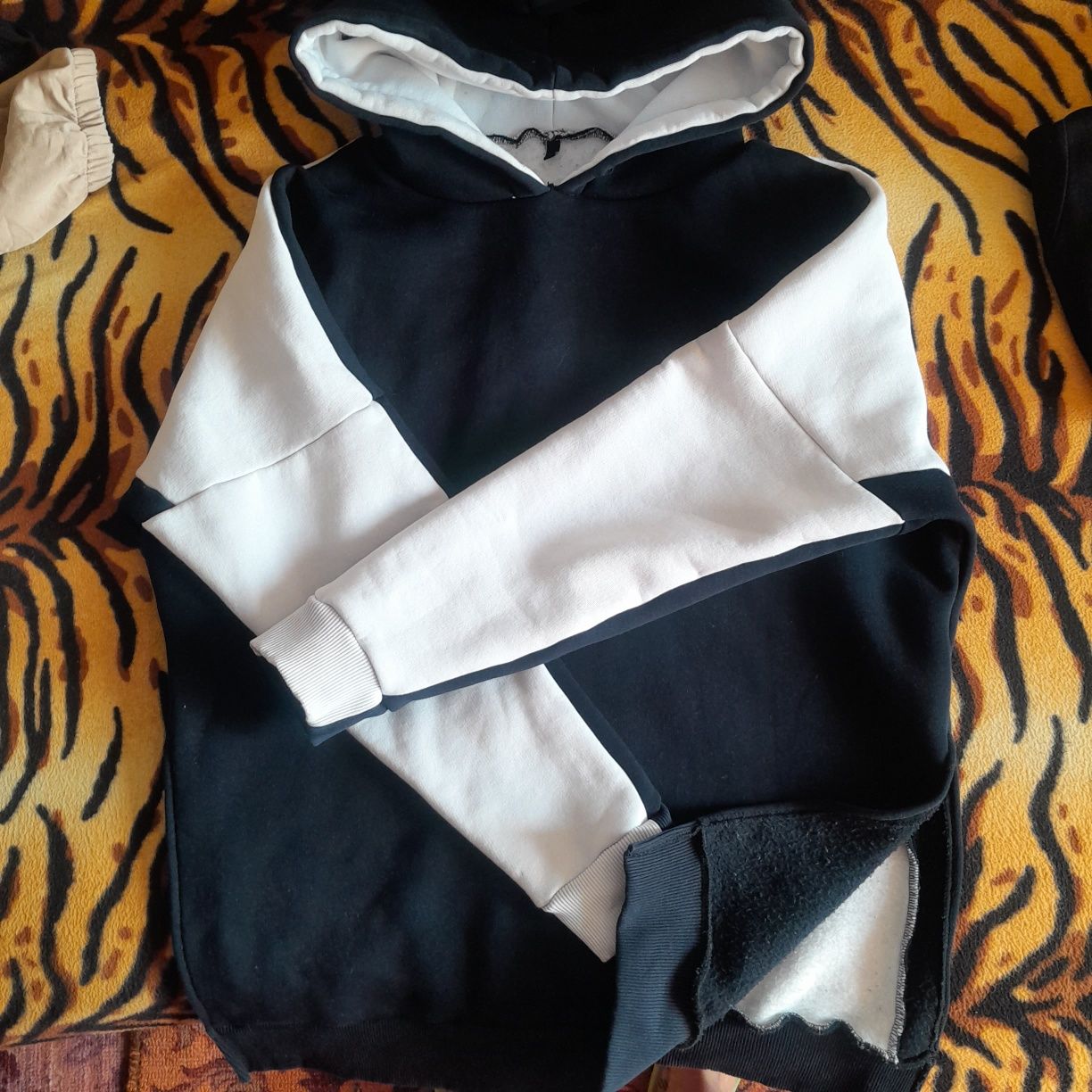Продам женские вещи