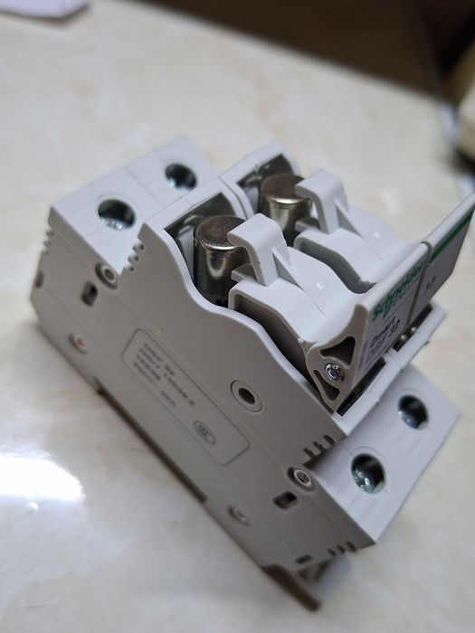 Держатель Предохранителей Schneider Electric
