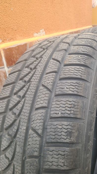 Зимни Гуми Petlas 225/50/17, карани под 2к км. Като нови.