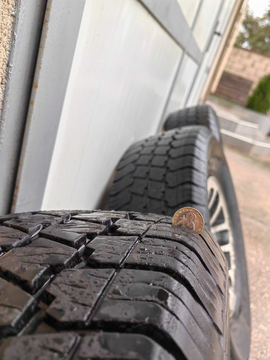 Джанти с гуми от Mitsubishi Pajero