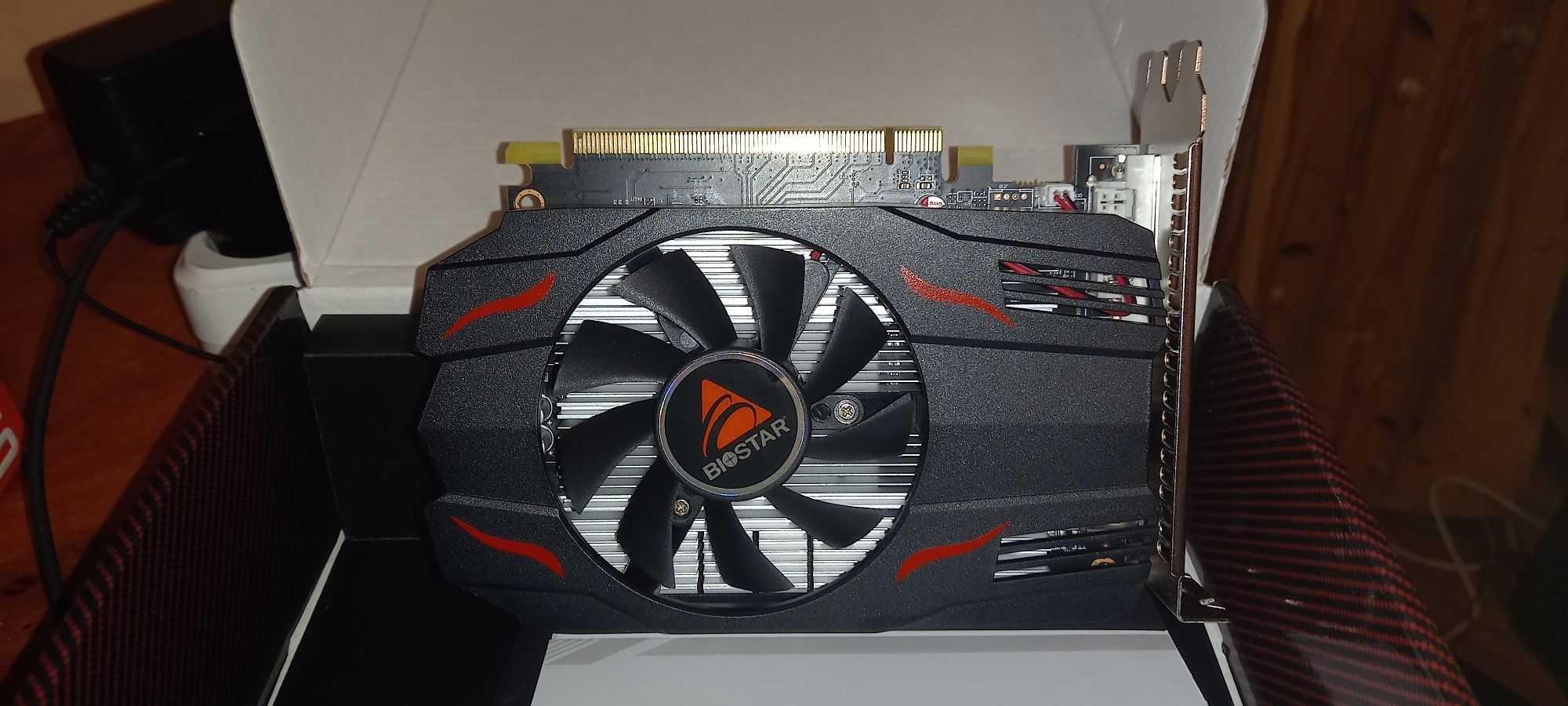 Vând rx550 4gb+ryzen 3 pro 3200g