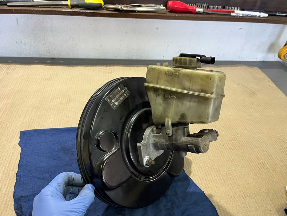 Серво със спирачна помпа за BMW E46 (DSC)