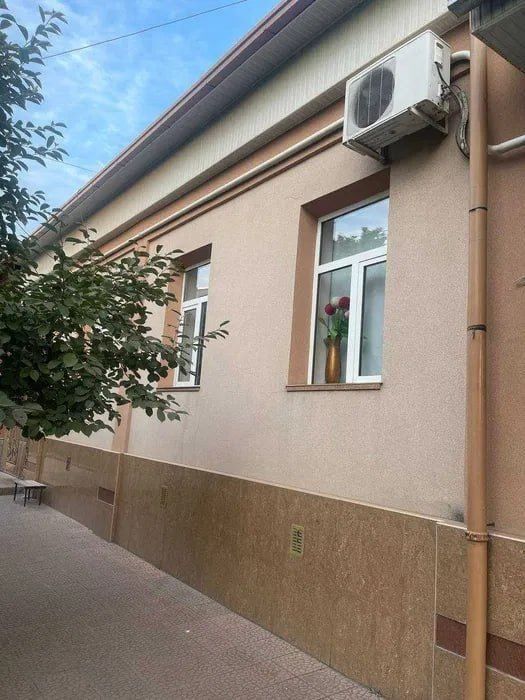 Продаётся дом в центре Юнусабада
