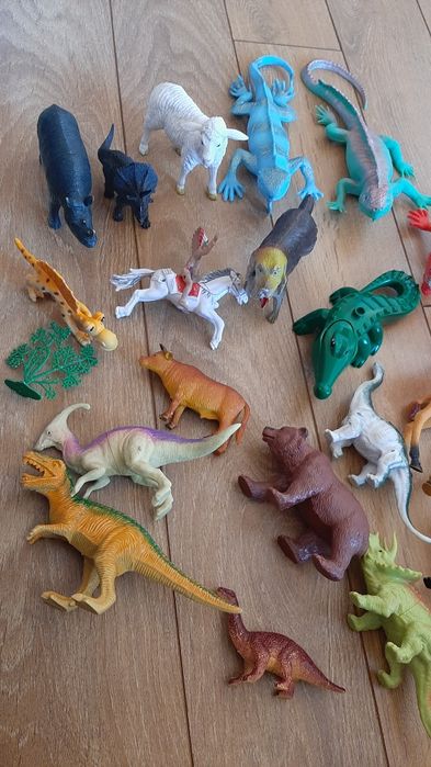 Микс гумени и пластмасови животни