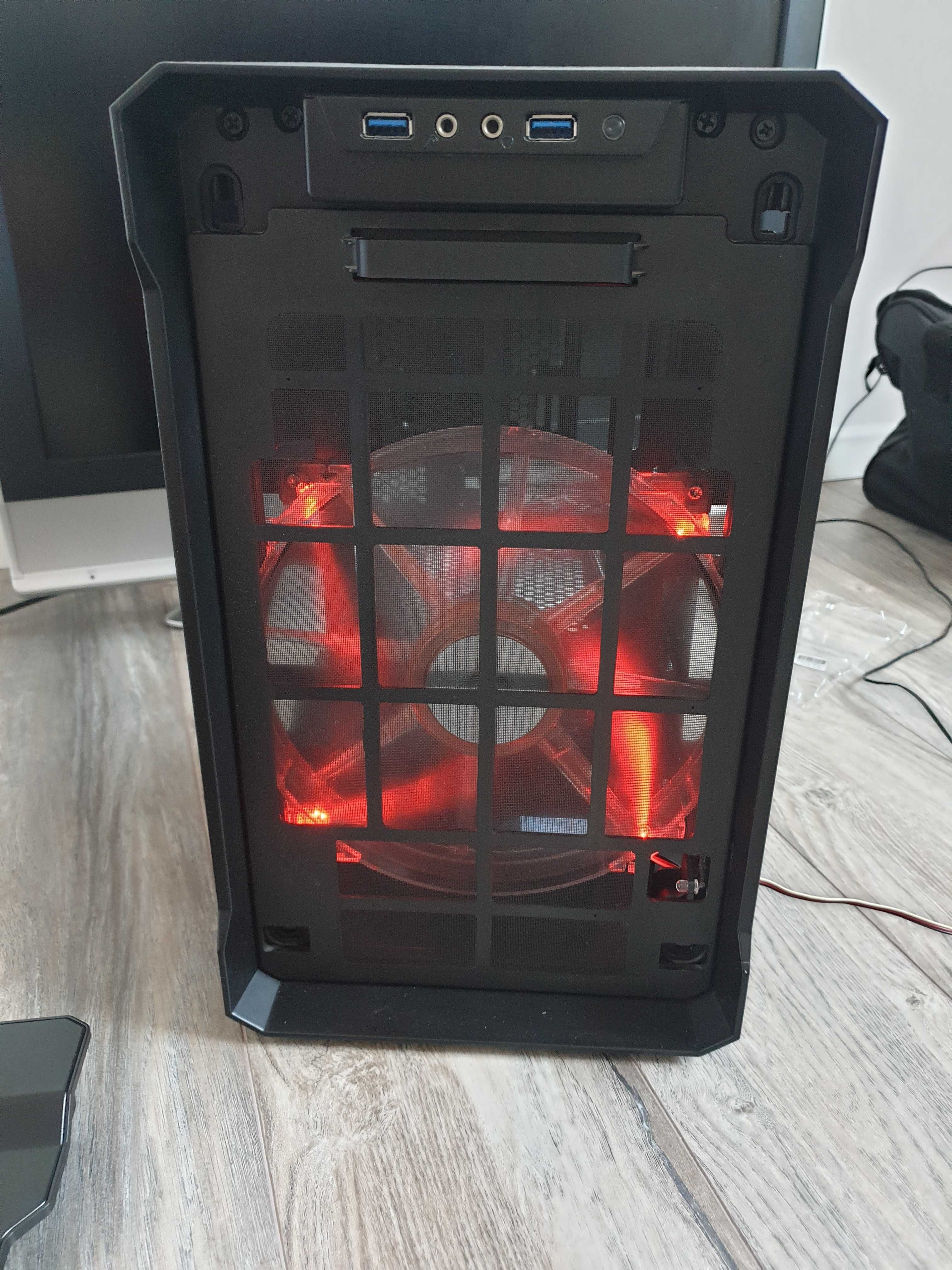 Carcasa Phanteks ENTHOO EVOLV ITX + sursa 700w