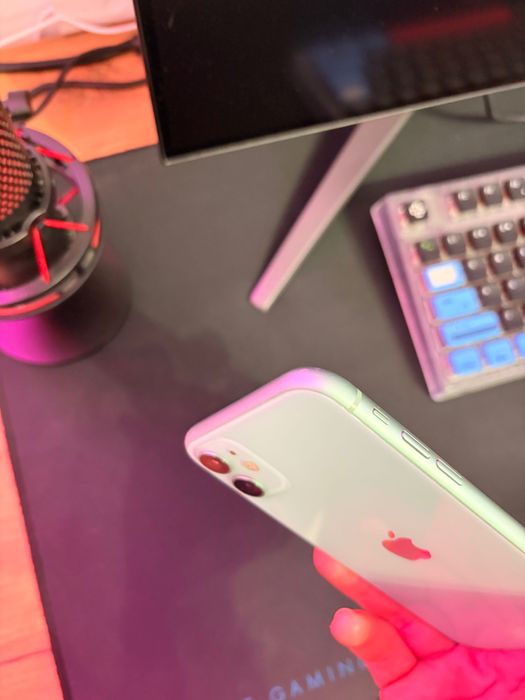 iPhone 11 64GB fara probleme 80% baterie